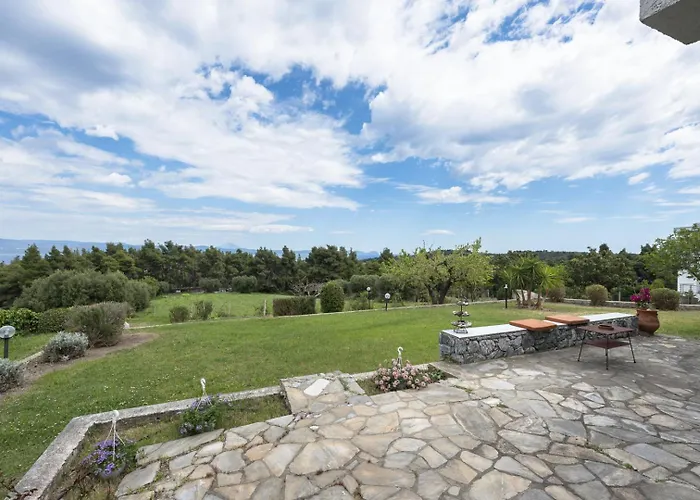 By Luxlikehome * Paliouri