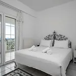 By Luxlikehome Paliouri