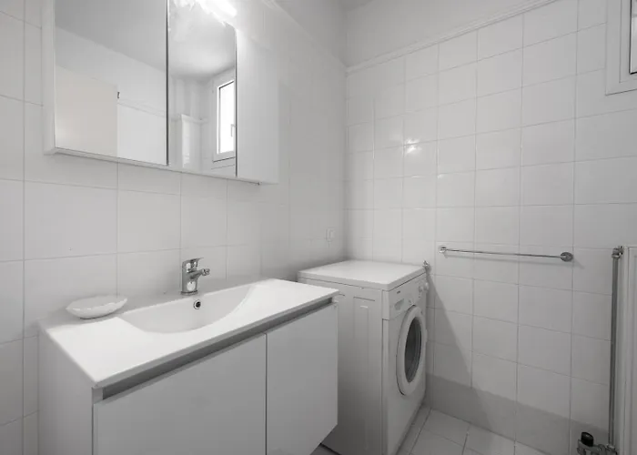 By Luxlikehome Paliouri