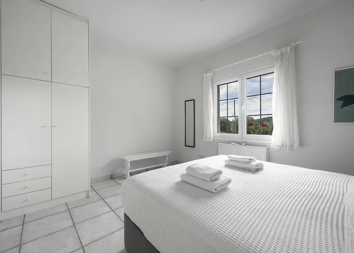 By Luxlikehome * Paliouri