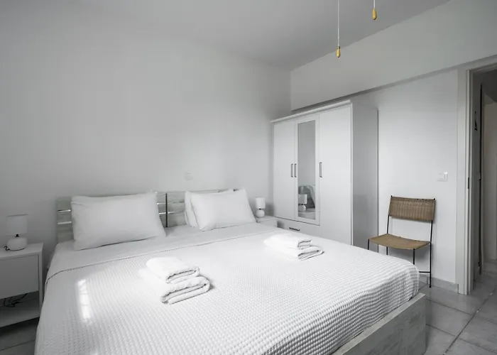 By Luxlikehome Paliouri