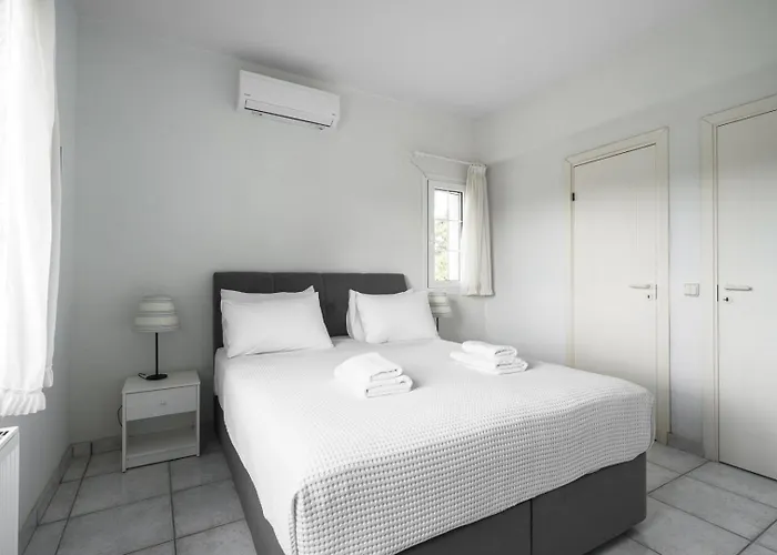 By Luxlikehome Willa