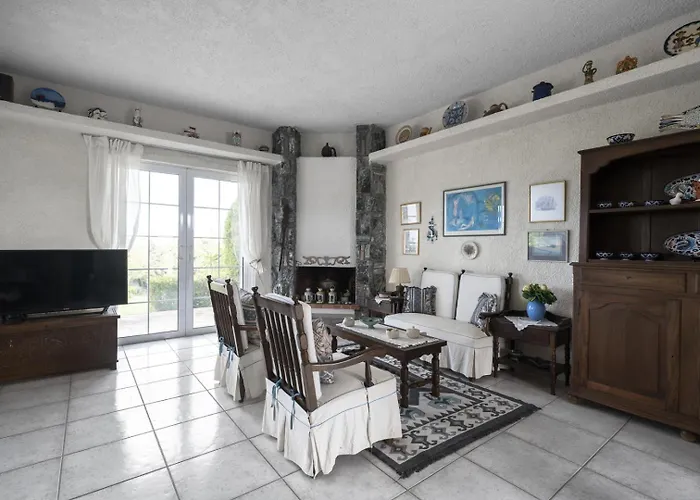 By Luxlikehome Willa