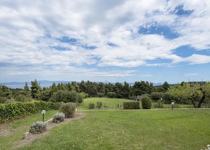 By Luxlikehome Willa *