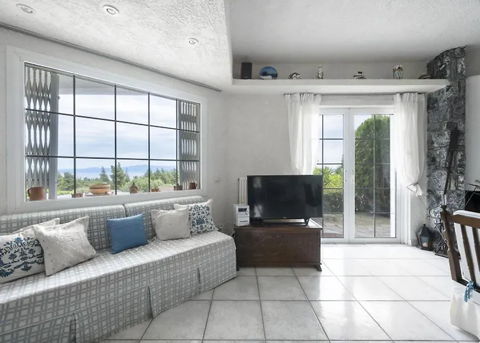 By Luxlikehome Willa